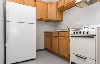 Studio, 1 bath, $1,050, Unit 305