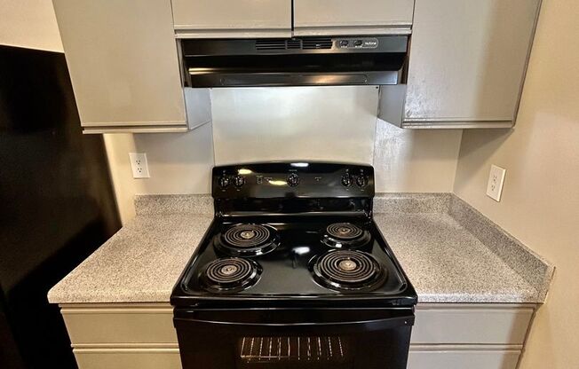 1 bed, 1 bath, 815 sqft, $950, Unit 1030