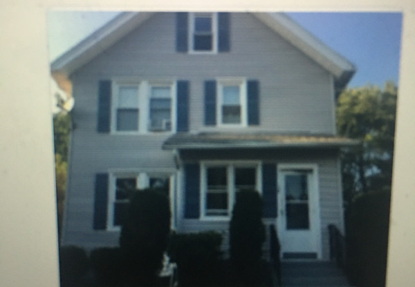 12 HUBBARD ST