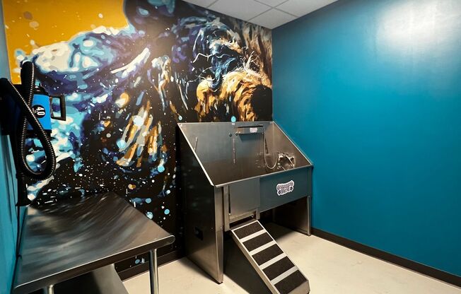 3 beds, 2 baths, 1,471 sqft, $2,900, Unit 208