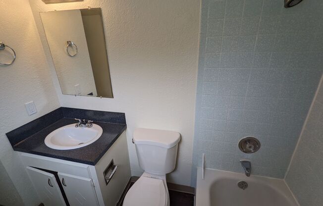 2 beds, 2 baths, 900 sqft, $1,575, Unit #01