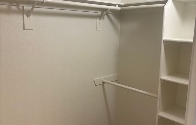 2 beds, 2 baths, $1,800, Unit Unit 123