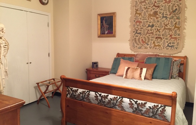 3 beds, 2 baths, 1,900 sqft, $2,795, Unit 511