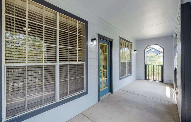 3 beds, 2 baths, 1,299 sqft, $1,656