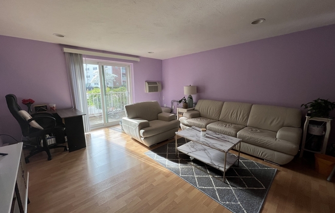 25 Greentree Ln