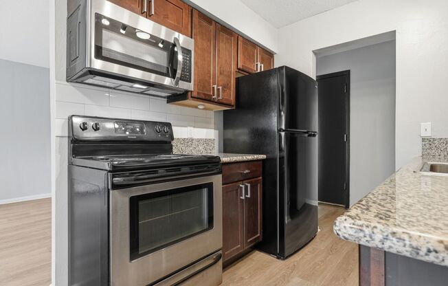 2 beds, 1 bath, 900 sqft, $1,539, Unit 220