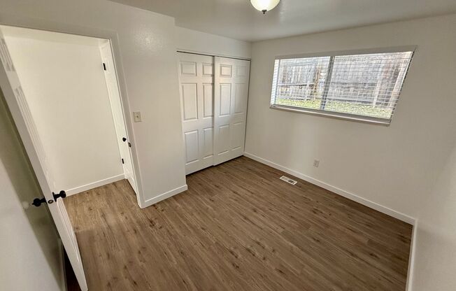 2 beds, 1 bath, 900 sqft, $1,449, Unit 8