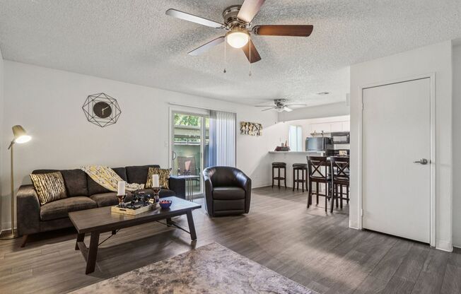 2 beds, 2 baths, 1,006 sqft, $1,550, Unit S2008