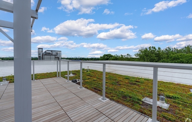 3 beds, 2 baths, 1,238 sqft, $5,600, Unit 202