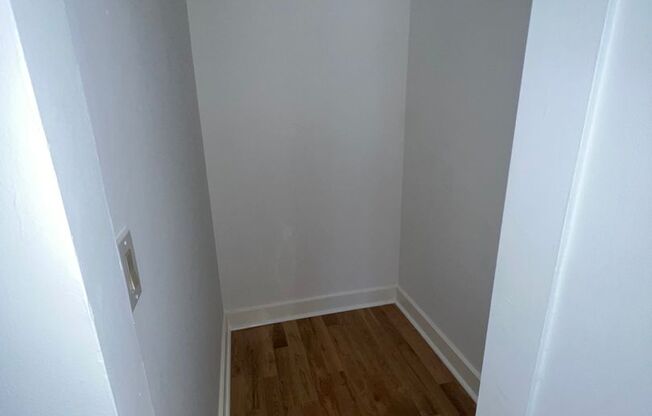 Studio, 1 bath, $1,750