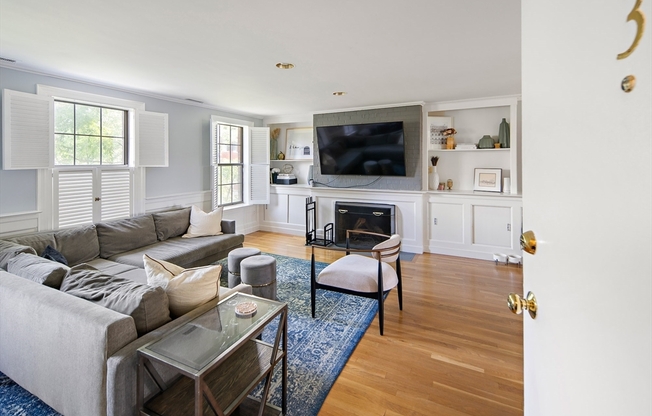 1 DEVENS ST