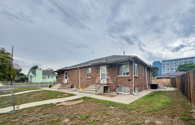 1401 Elmira St