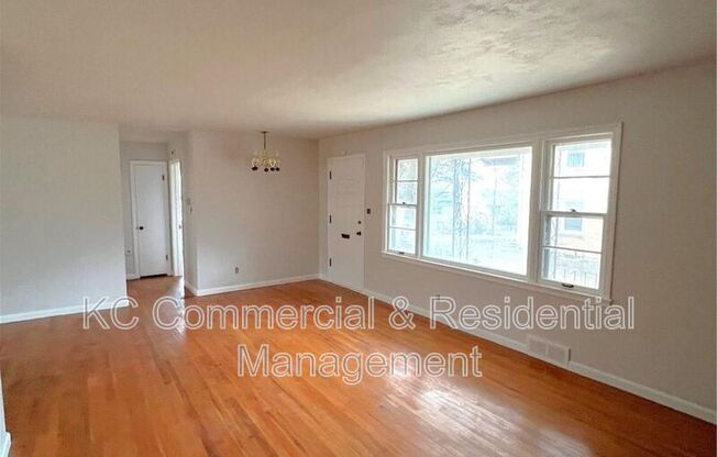 800 E 75 TERRACE