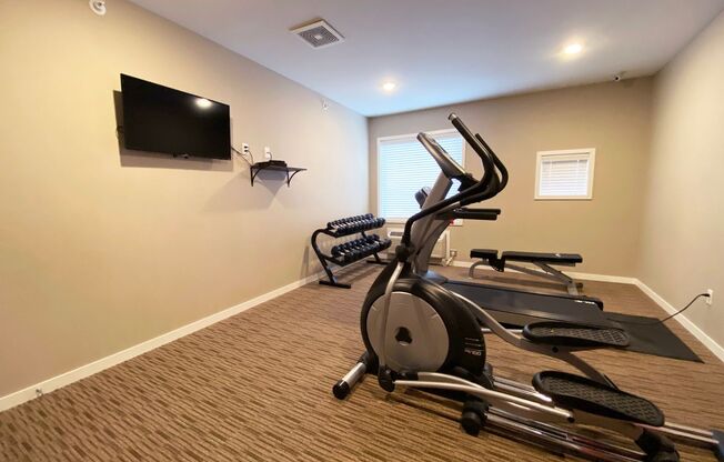 1 bed, 1 bath, 675 sqft, $1,005, Unit 211