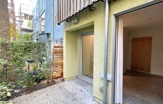 1 bed, 1 bath, $2,995