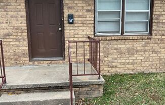 2 bedrooms, 1 bath duplex