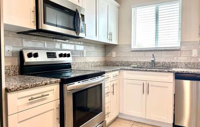1625 SW 1st Ave 6-Plex