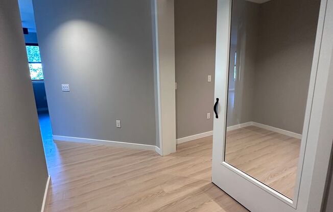 1 bed, 1 bath, 988 sqft, $3,925, Unit 206