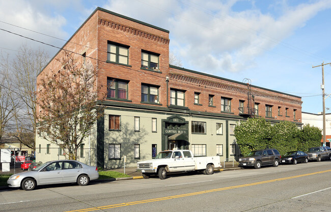 Curtiss Apartments