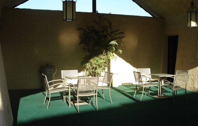 1 bed, 1 bath, 650 sqft, $2,000, Unit 326