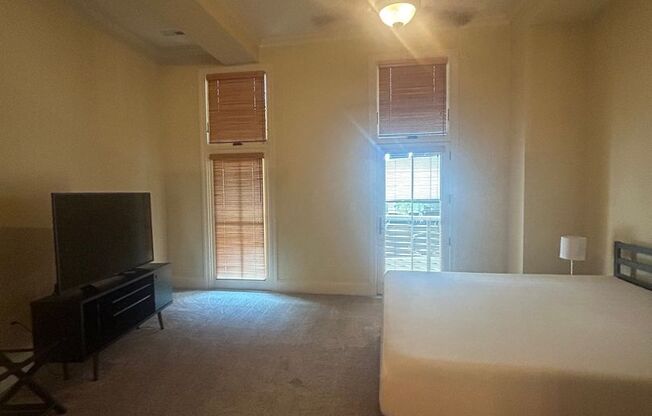 2 beds, 2 baths, 1,900 sqft, $2,599, Unit Unit 203