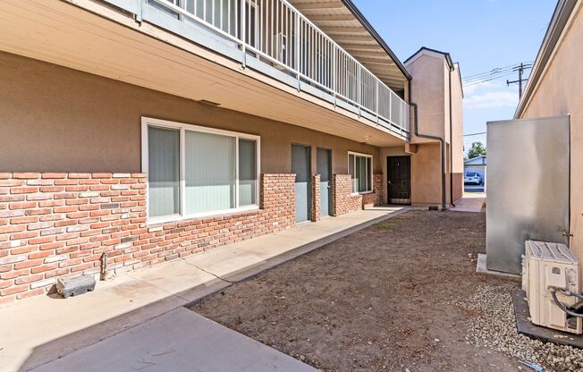 3 beds, 2 baths, 691 sqft, $2,995, Unit 11