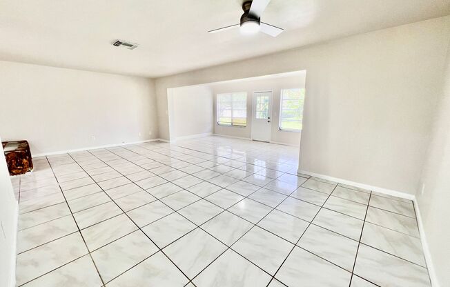 Live Comfortably in SE Cape Coral – Bright, Remodeled Home for Rent