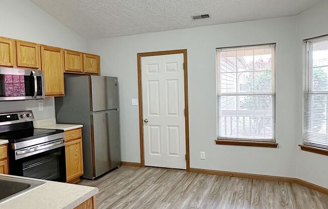 2 beds, 2 baths, $1,650