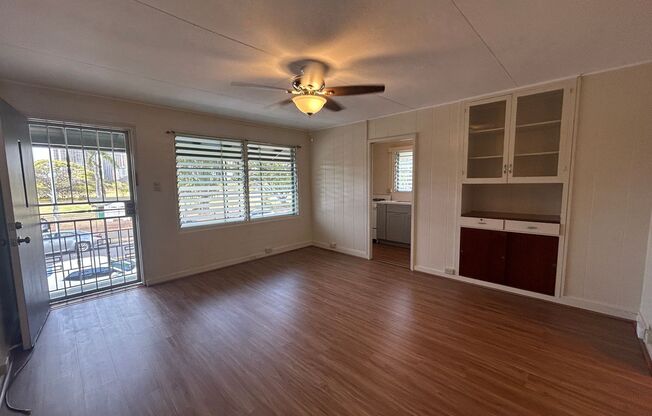 2 beds, 1 bath, $2,200