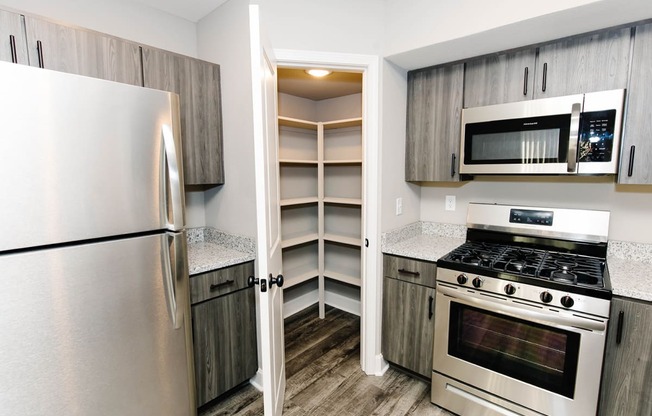 Townhome Walk-in Pantry