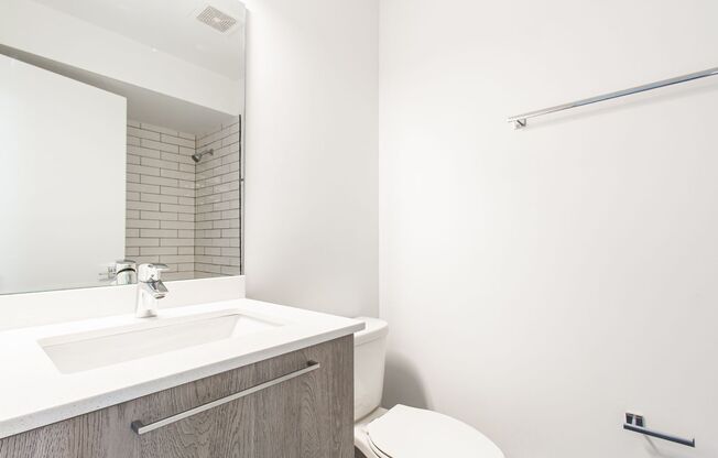 2 beds, 1.5 baths, $2,195, Unit 3B