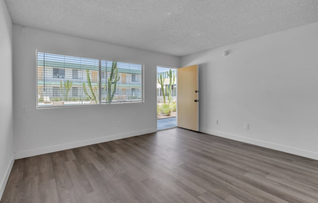 Studio, 1 bath, 400 sqft, $1,895, Unit 350