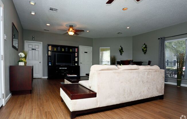 1 bed, 1 bath, 630 sqft, $1,124, Unit 9203