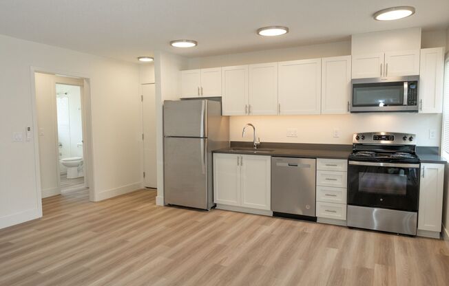 1 bed, 1 bath, 612 sqft, $1,725, Unit 66-16
