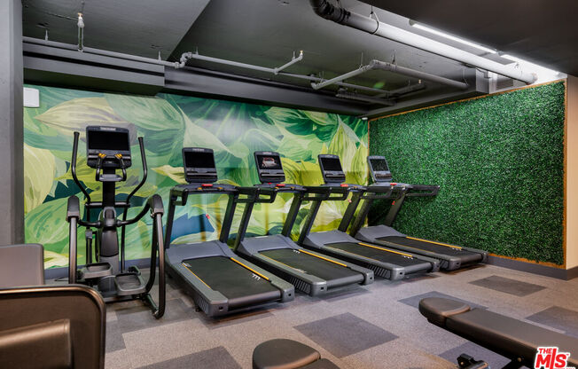 Studio, 1 bath, 655 sqft, $2,480, Unit 727