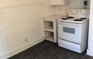 2 beds, 1 bath, $1,225