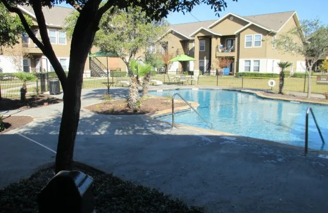 Northwest San Antonio Luxury Apartments Westpond Apartments Resort Style Pool Patio Grill Deck
