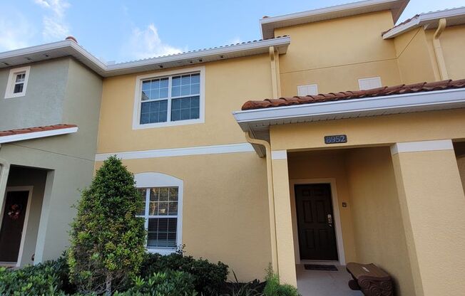 Fully Furnished 4 bed 3 bath with Pool in beautiful community Paradise palms