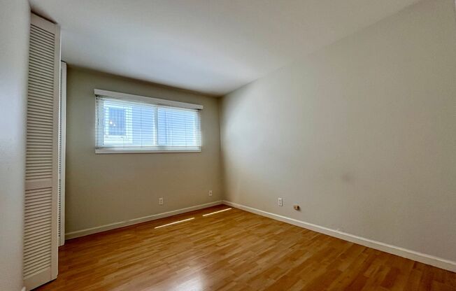 Beautiful 3 bed 1 bath conveniently located in Daly City, Ca