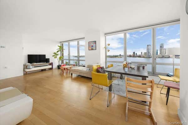 3 beds, 3 baths, 1,690 sqft, $13,500, Unit 19A