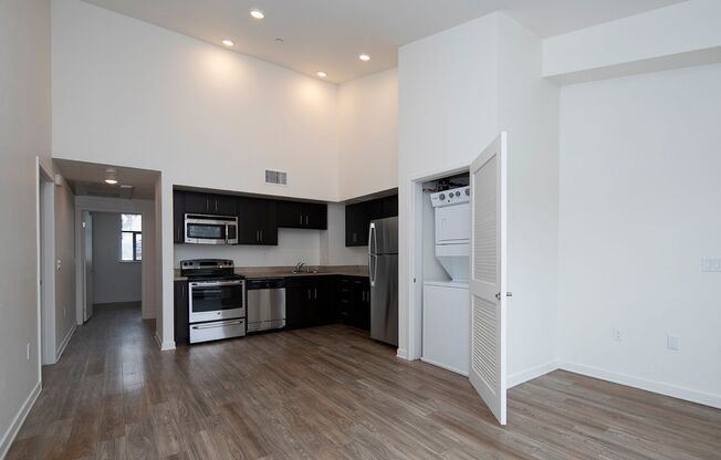 2 beds, 2 baths, 878 sqft, $2,995, Unit C308