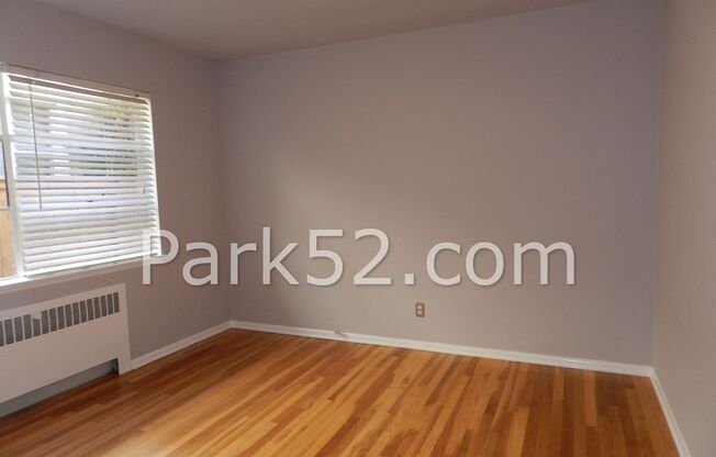 2 beds, 1 bath, $1,995, Unit # #A 1