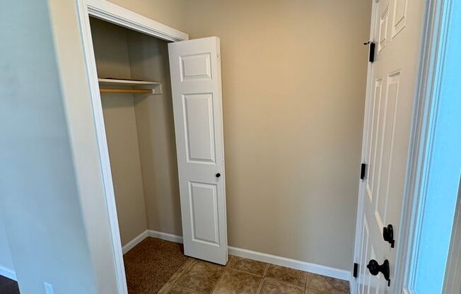 Beautiful 3 bedroom 2 bathroom home located in the heights!