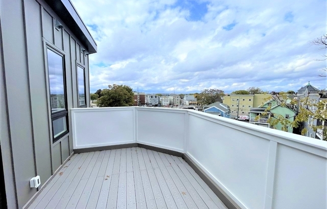 1 bed, 1 bath, 642 sqft, $2,400, Unit 404