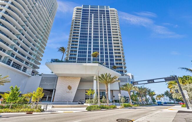 Stunning High-Rise Condo with Ocean Views | Prime Beach Location