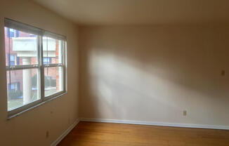 1 bed, 1 bath, 650 sqft, $775