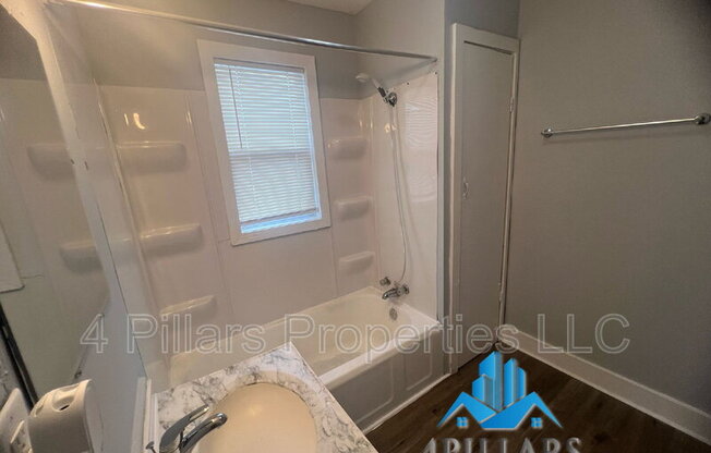 1120 W 150 ST