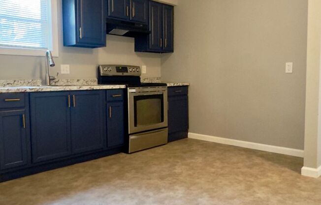 3 beds, 1 bath, $975