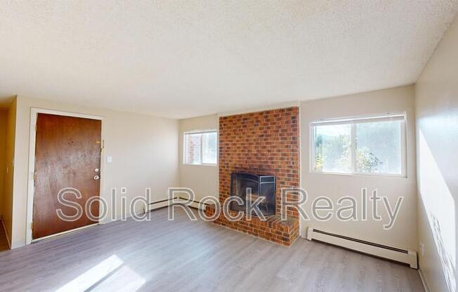 4740 SCENIC CIR