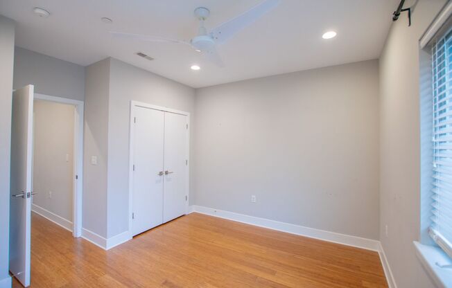 Modern & Efficient Point Breeze Townhome!